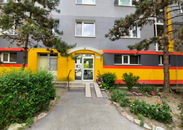 REZERVOVANÉ 4 izbový byt na prenájom, Petržalka