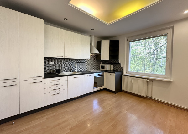 PRENAJATÉ: BOSEN | 2 izbový byt s lodžiou, ul. Čsl. Parašutistov, Bratislava - Nové Mesto