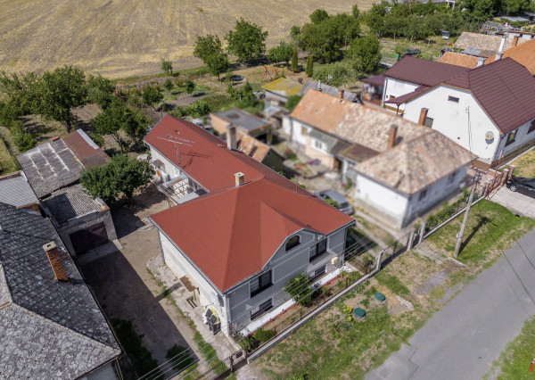 BOSEN | Zariadený rodinný dom v dobrej Lokalite.