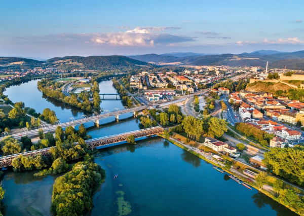 BOSEN | Pozemok pre administratívu, výrobu, sklady a logistiku pri D1, Trenčín – Záblatie