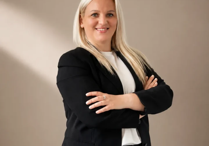 Mgr. Eva Jeleňová