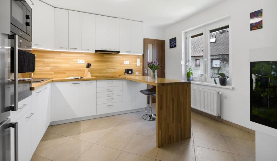 BOSEN | Predaj Rodinného domu so záhradou a garážou, Ružinov-Trnávka, Bratislava, 300 m2