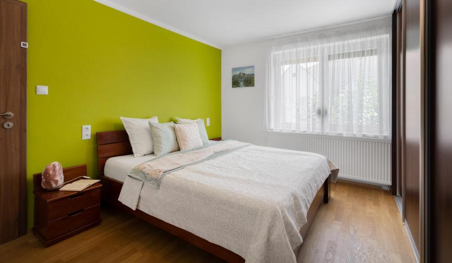 BOSEN | Predaj Rodinného domu so záhradou a garážou, Ružinov-Trnávka, Bratislava, 300 m2