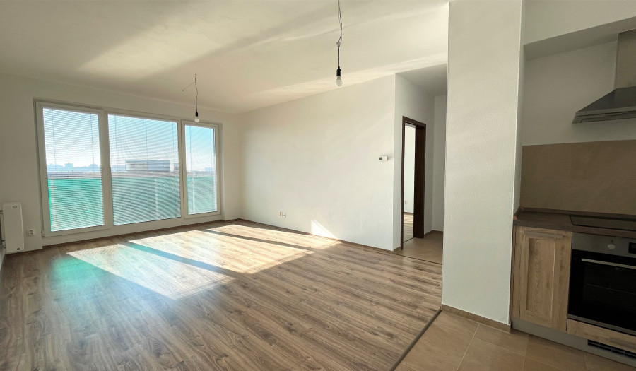 BOSEN | Prenájom 2 izbový byt s parkovacím státím, Kramáre, 71 m2