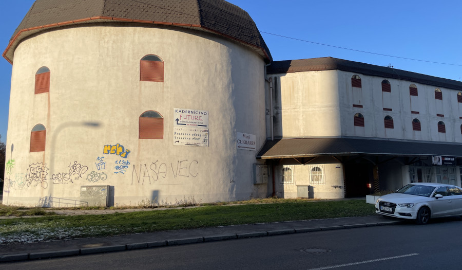 BOSEN | Garáž v garážovom dome na Korytnickej ulici, 16,3 m2