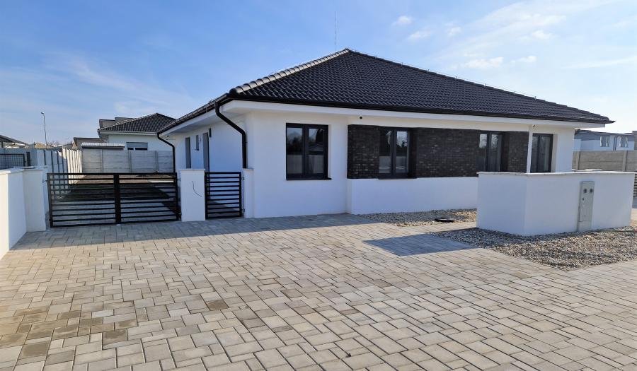 BOSEN | 3izb Rodinný dvojdom so záhradkou v štandarde