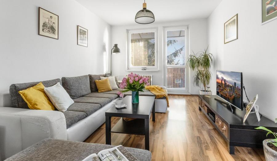 BOSEN | Predaj priestranný 2,5 izbový byt  s balkónom, 73,30 m2, ulica Albrechtová, Bratislava - m.č. Ružinov