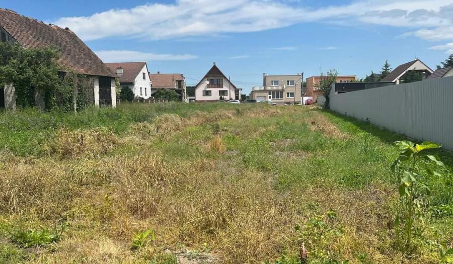 BOSEN | Pozemok určený na výstavbu rodinného domu, Závod