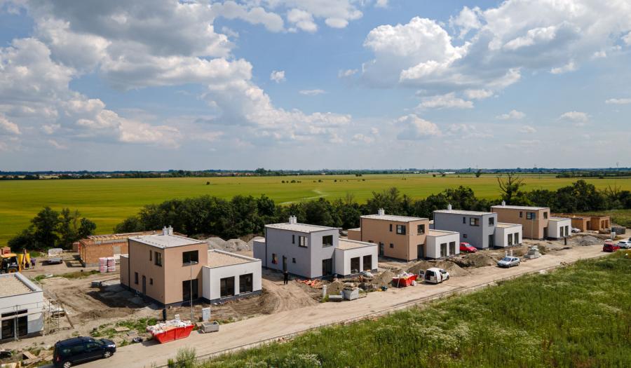 BOSEN | 4 izbové rodinné domy - projekt Slnečné záhrady Hubice