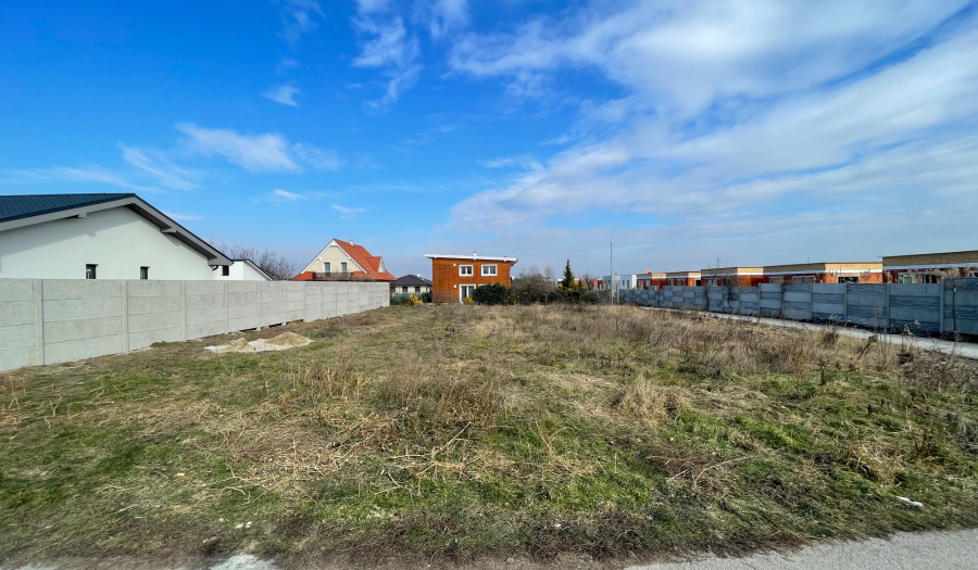 BOSEN | Posledný stavebný pozemok na ulici Púpavová, 677m2, predaj, Hviezdoslavov