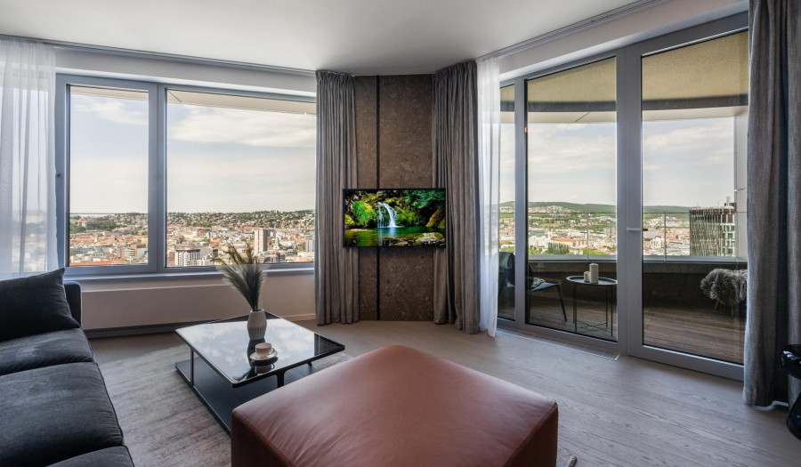 BOSEN | Design 3-bedroom apartment in the exceptional project Sky Park, 26th floor, Čulenova Street, 90m2