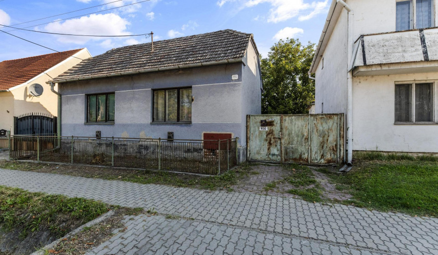 BOSEN | Na predaj rodinný dom v obci Závod