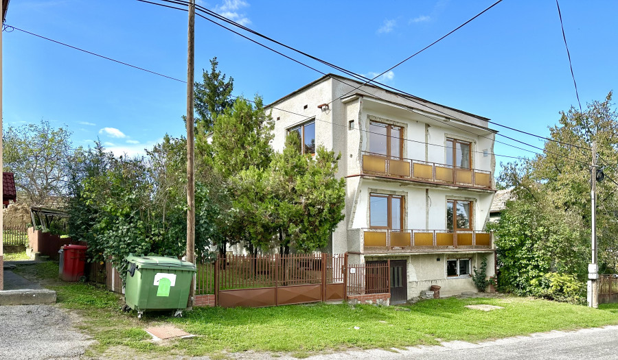 BOSEN | Na predaj dvojgeneračný rodinný dom, Večelkov, 830m2