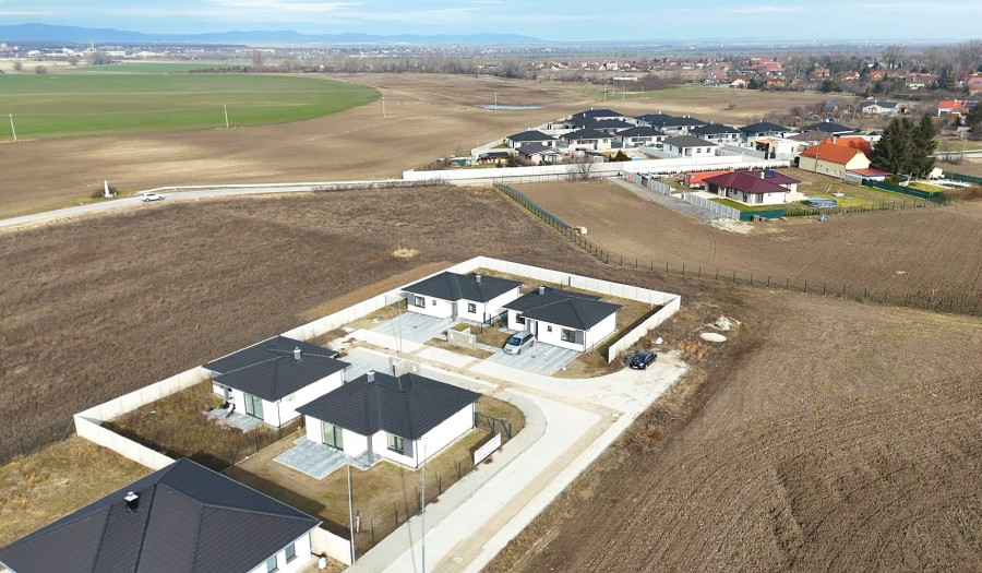 BOSEN | Novostavba, Predaj 3 izbových rodinných domov, Senec, 500 m2