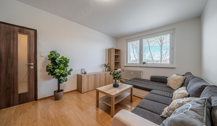BOSEN | Zariadený 2 izb.byt s oddelenou kuchyňou, Petržalka, Medveďovej, 53 m2