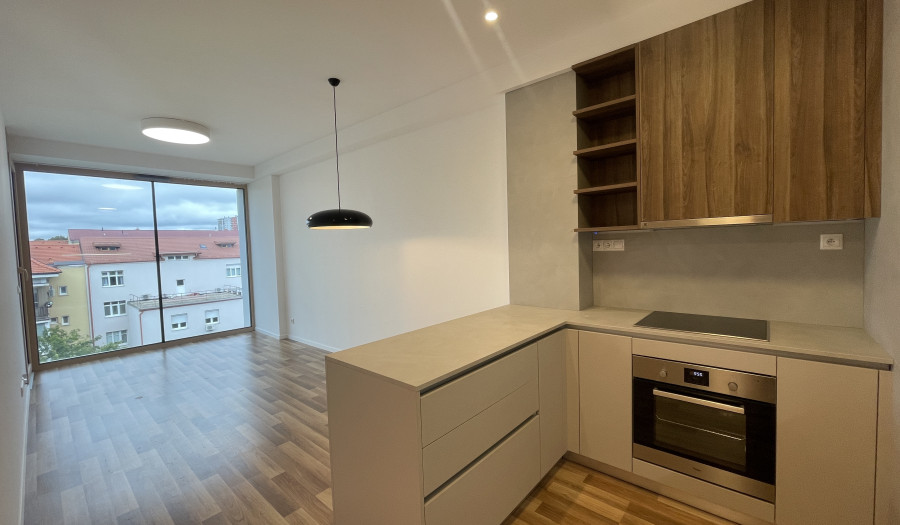 BOSEN | Priestranný 2 izb.byt v projekte VAJNORSKA 21, Bratislava centrum, Budyšínska