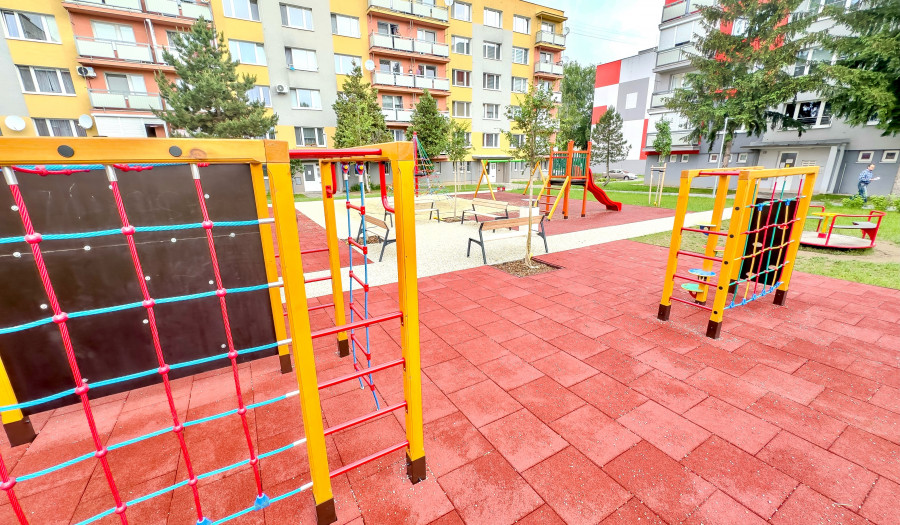 BOSEN | Priestranný 3 izbový byt pri parku, Fiľakovo, 75m2