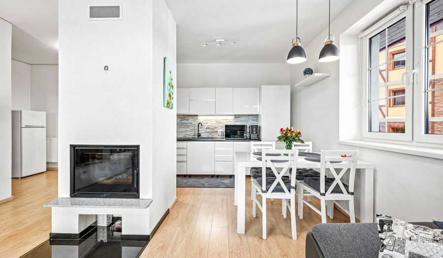 BOSEN |Priestranný 2 izb. apartmánový byt  vo Veľkej Lomnici