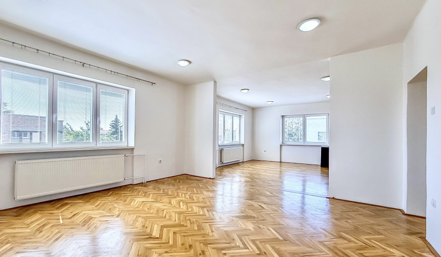 BOSEN | Prenájom rodinného domu, Lučenec, 130m2