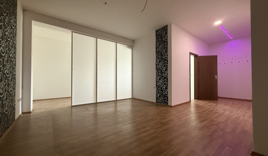 BOSEN | NEBYTOVÝ PRIESTOR V CENTRE MESTA DUNAJSKÁ STREDA – ROTUNDA, 41,9 m²