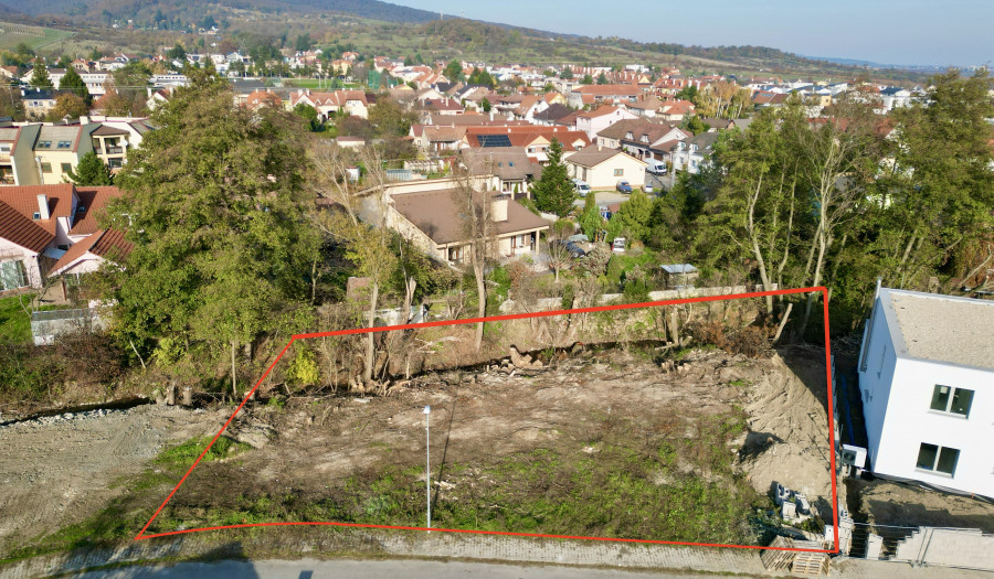 BOSEN | Stavebný pozemok s potokom, Limbach, 1379m²