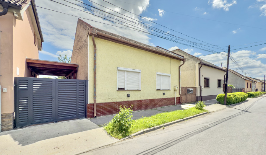 BOSEN | 2 izbový, rodinný dom s garážou, Fiľakovo, 630m2.