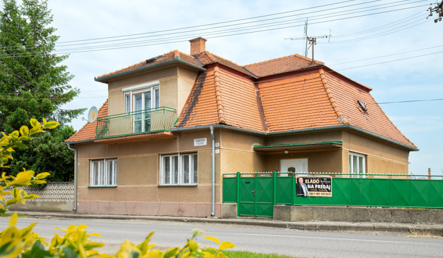 BOSEN | Priestranný 4-izbový RD s jedinečným potenciálom
