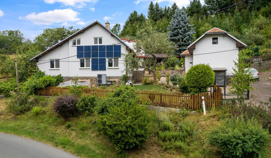 BOSEN | ZNÍŽENÁ CENA - Rodinný dom obklopený prírodou s pozemkom 5860 m2