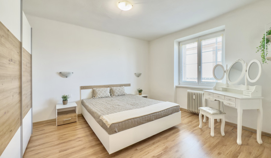 BOSEN | Zrekonštruovaný 2 izbový byt, 61m2, Družstevná ulica.