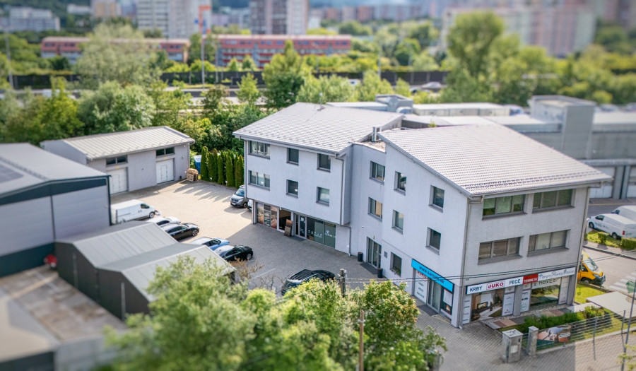 BOSEN | Administratívna budova so skladom, Lamačská cesta, Bratislava
