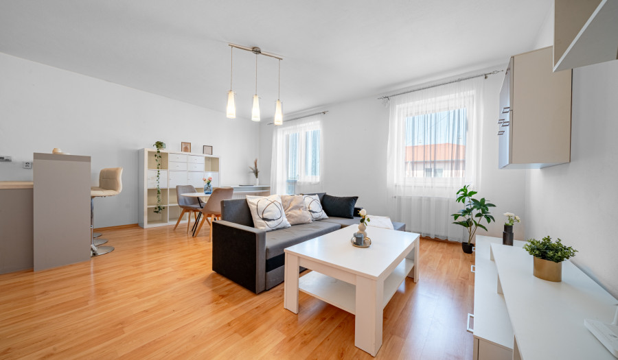 BOSEN | Priestranný 2-izbový byt, balkón, 66 m², Záhradnícka ul., Dunajská Streda
