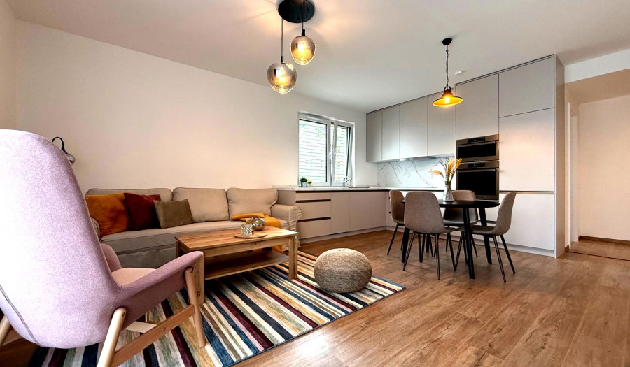 BOSEN | Kompletne zariadený 2 izb. byt s garážovým státím, Bory, 62 m2