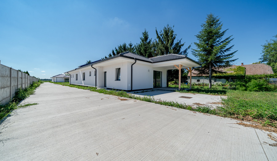 BOSEN | Novostavba 4-izbového RD  s  terasou a pozemkom 500 m2