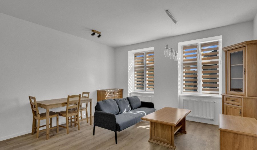 BOSEN | priestranný 3 izbový byt v centre mesta Malacky, Radlinského