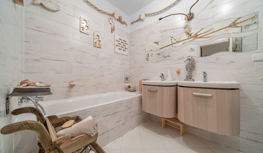 BOSEN | Stylish 3.5-room apartment, loggia, balcony, Š. Majera, Bratislava, 104 m²