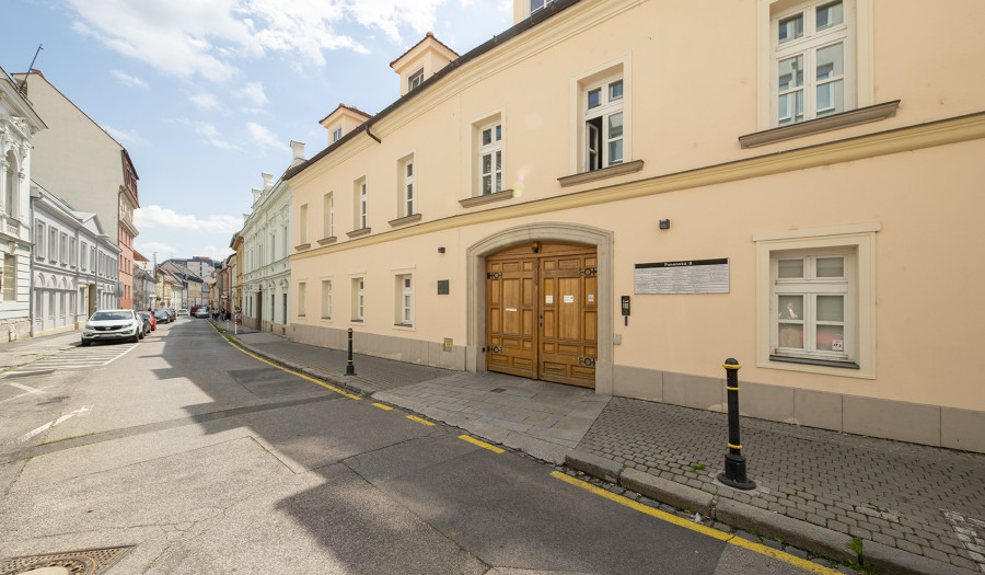 BOSEN | Prenájom kancelárskych priestorov 76,9m2 | Panenská ulica 8 - Staré Mesto, Bratislava
