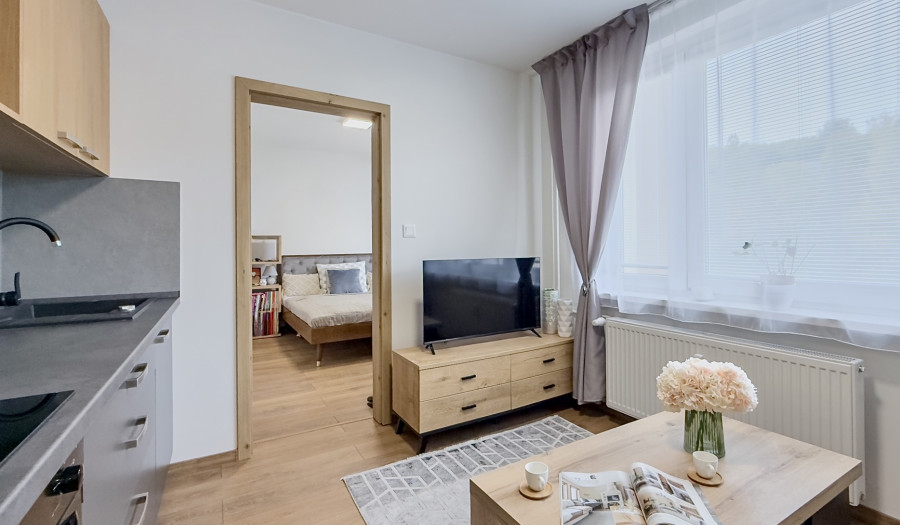 BOSEN| Nadštandardný 1 izbový byt s loggiou, Banská Bystrica, Kráľová.