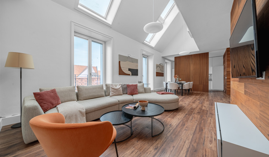 BOSEN | 3-room maisonette with terrace and winter garden, Motešický Palace