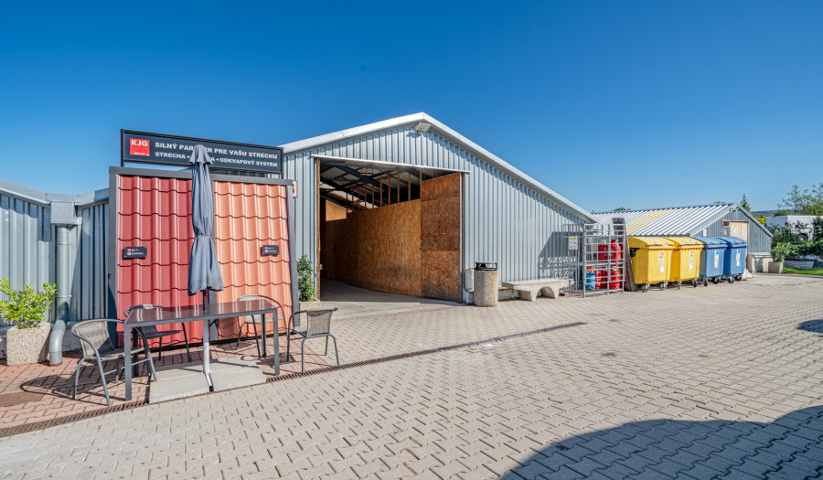 BOSEN | Warehouse Hall 585 m², Built-in Office, Parking, Záhorská Bystrica