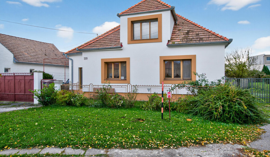 Bosen Group Vám ponúka na predaj exkluzívne vidiecky rodinný dom v Dlhej pri Trnave