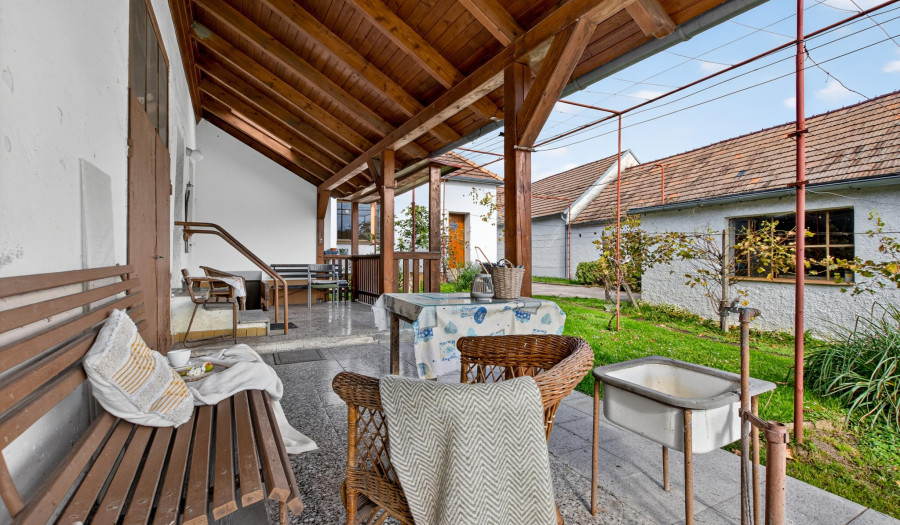 NOVÁ CENA BOSEN |  Vám ponúka na predaj exkluzívne vidiecky rodinný dom v Dlhej pri Trnave