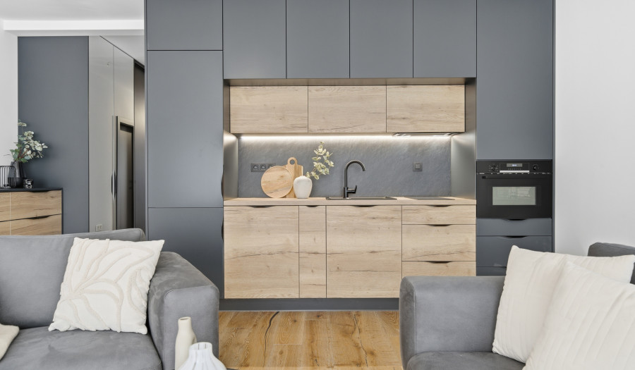 BOSEN | 2 izbový byt s terasou a parkovacím státím, Karpatská ulica - Staré Mesto