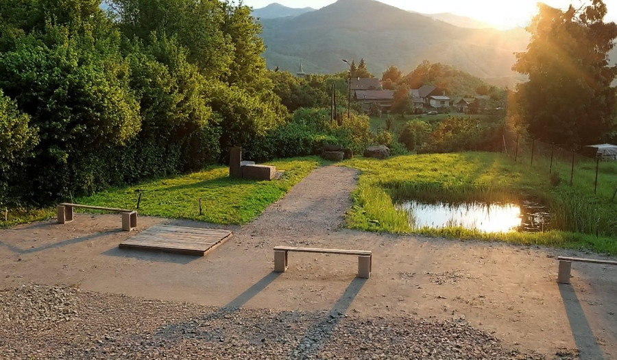 BOSEN | Pozemok, jazierko, výhľad, projekt, povolenie, siete