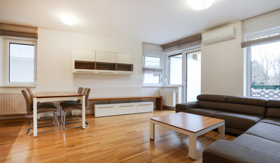 BOSEN | 4-izb byt s terasou - Botanicka ul.