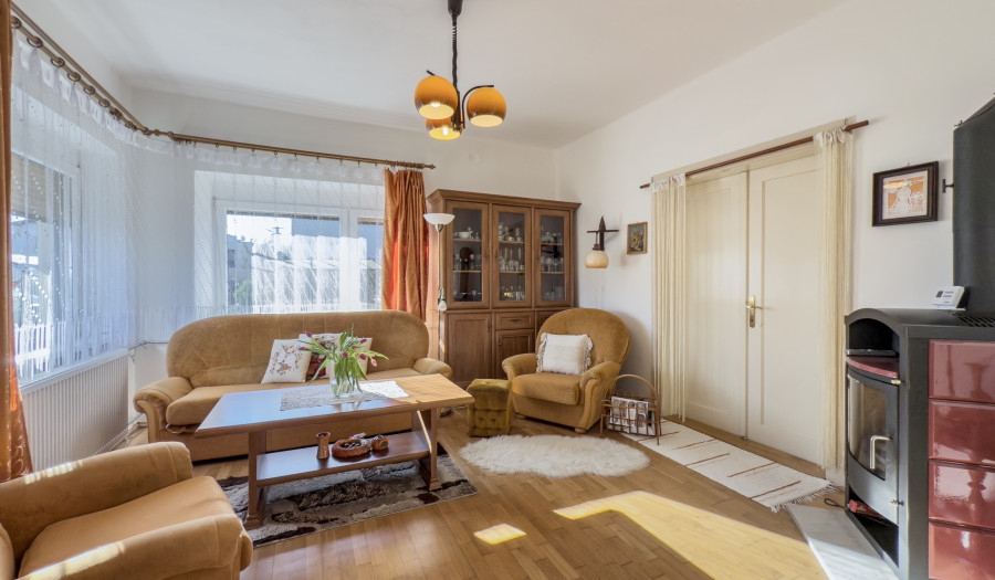 BOSEN | Útulný rodinný dom s peknou záhradou, Fiľakovo, Ružová ulica