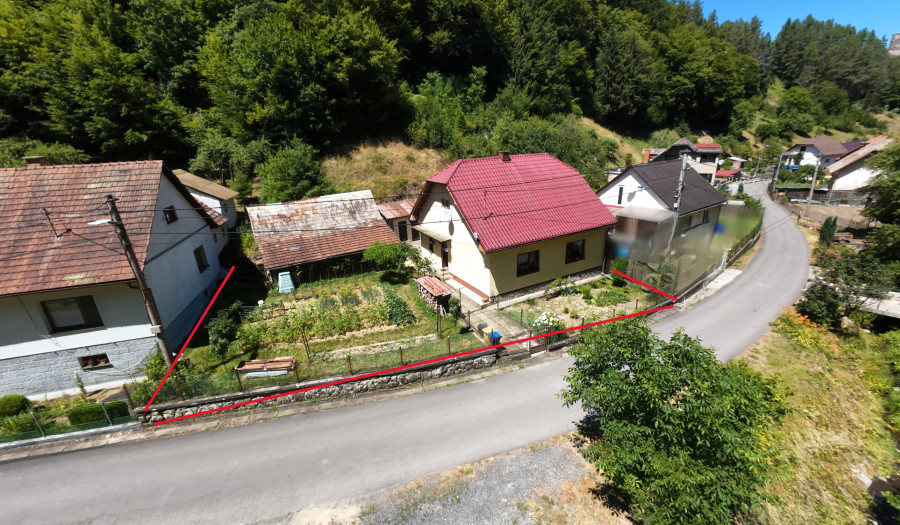 LOYALTERS | menší rodinný dom v Šášovskom Podhradí