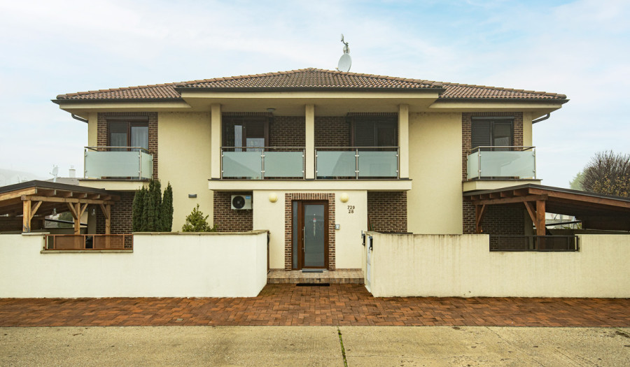 BOSEN GROUP | 3-izbový byt s terasou a 2 parkovacími miestami, Veľké Dvorníky