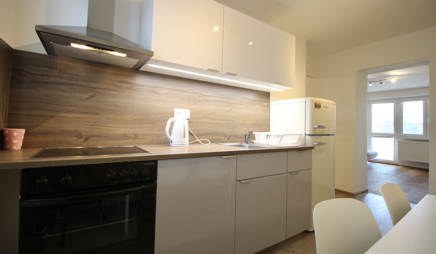 BOSEN I Na prenájom 2 izbový byt Malacky, ulica Ľ. Zúbka