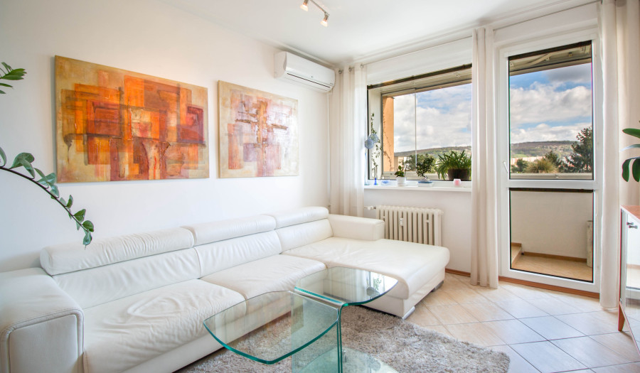 BOSEN | Zariadený 4-izbový byt v pokojnej časti, Dúbravka