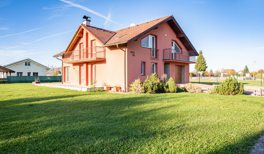 BOSEN | Na predaj 5i RD s pozemkom 1517m2 - Trenčianska Teplá, časť Príles